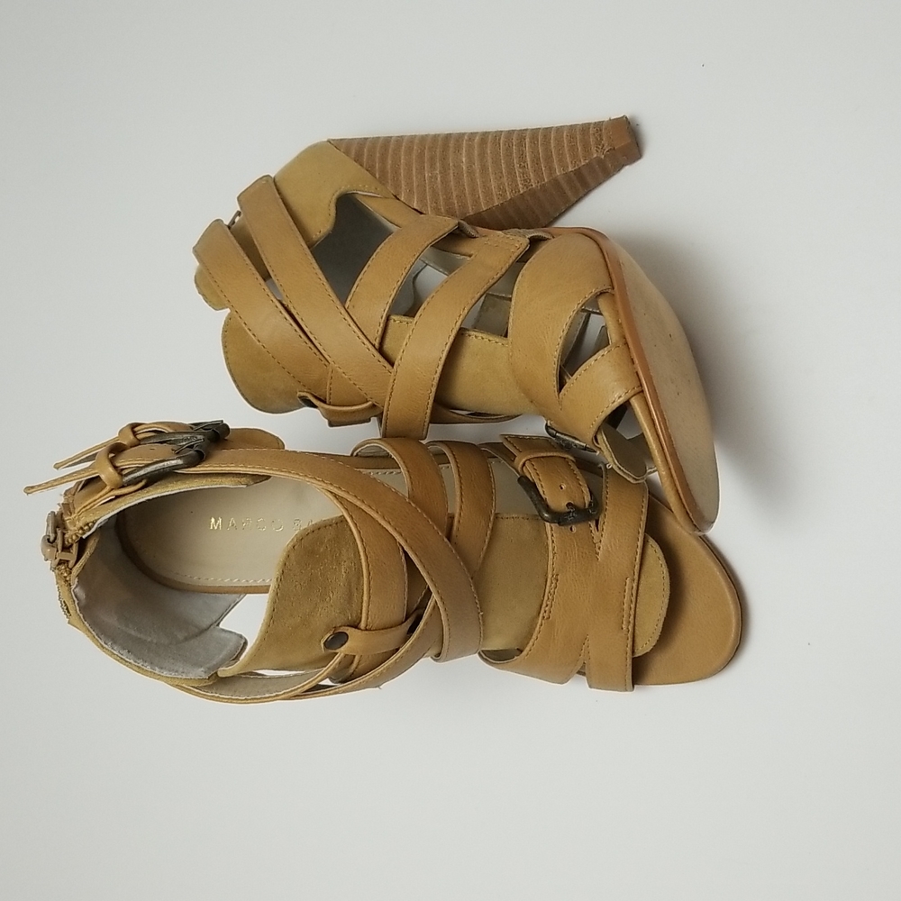 Shoes - Picture 3 of 4